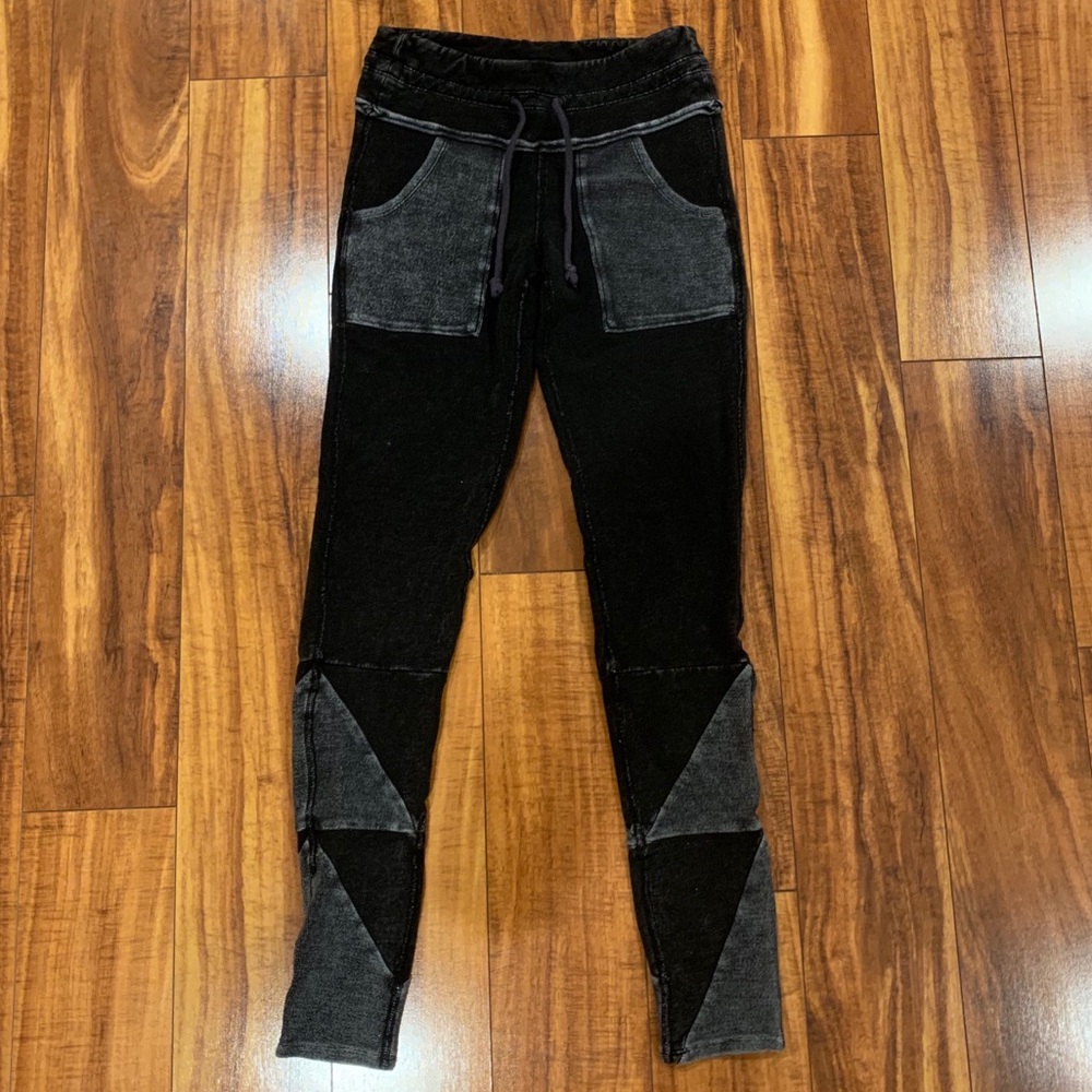 FREE PEOPLE activewear leggings